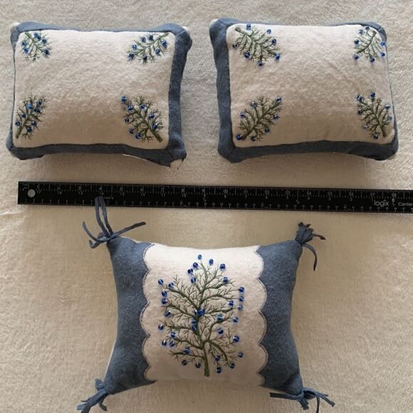 Vintage Set of 3 wool Costal Pillows felted Blue & Cream beaded embroidered - Picture 3 of 10